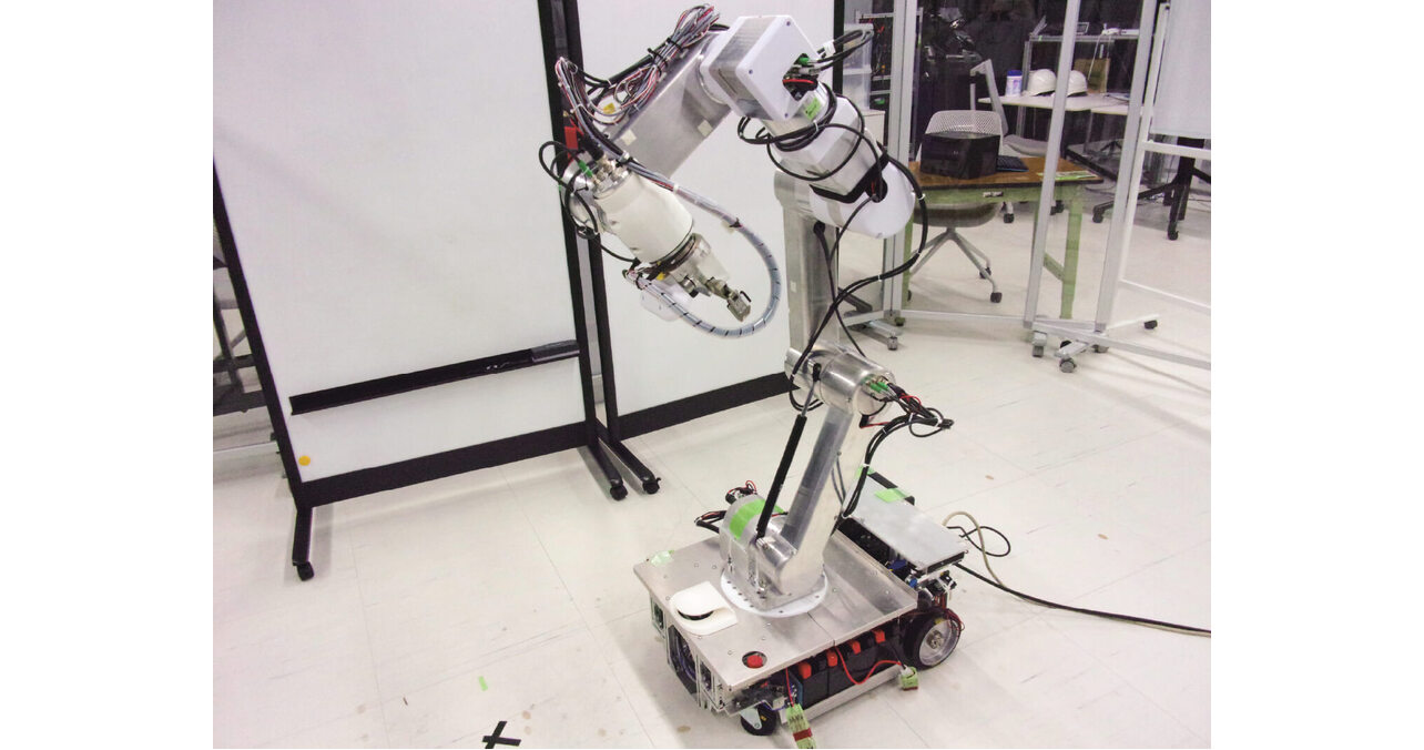 Fig. 5 Development case: External appearance of the mobile manipulator