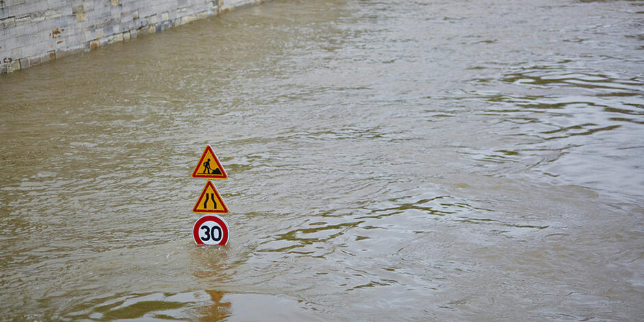 Building An Intelligent Drainage System to Prevent Urban Flooding