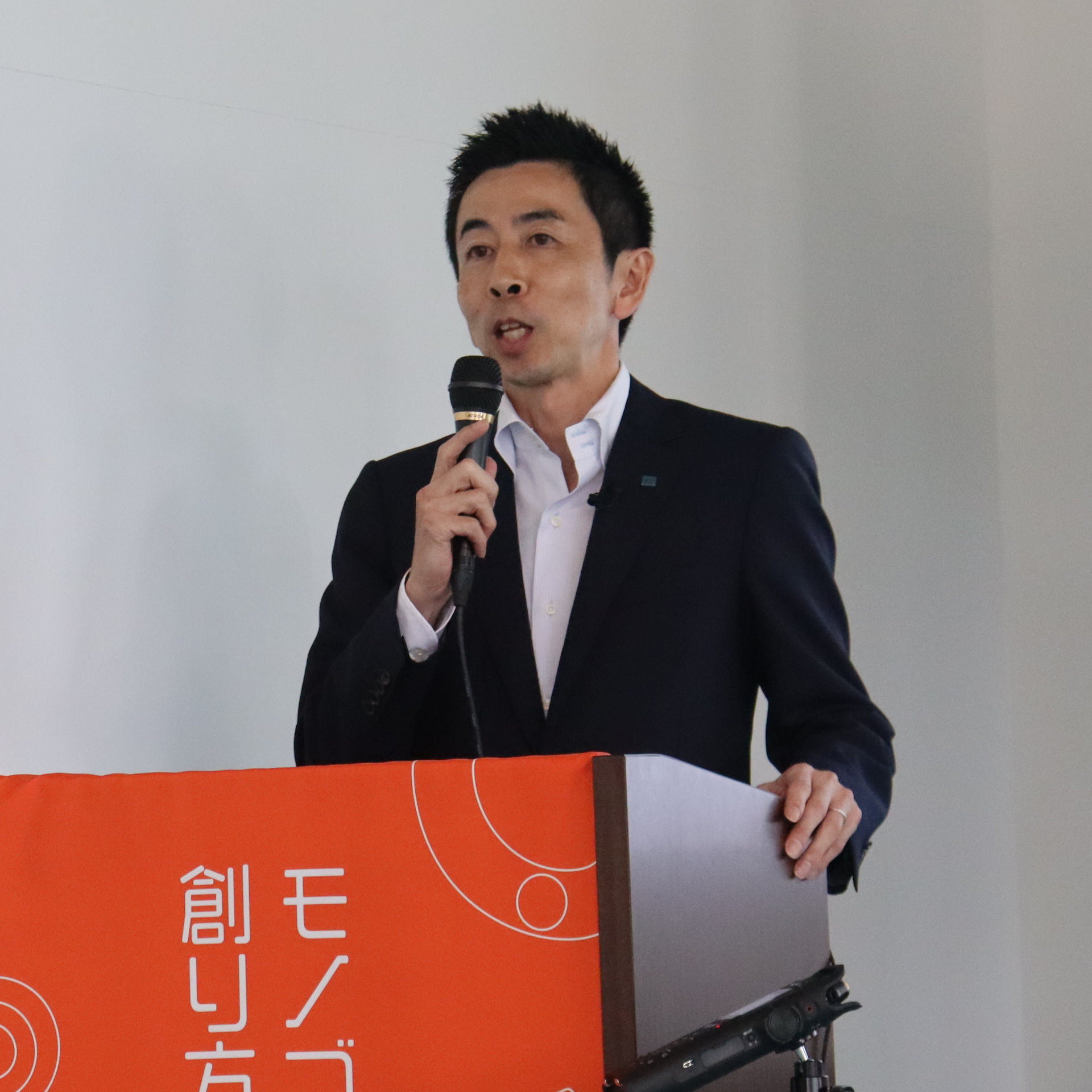 l_mn0720_arikawa12_w290.jpg