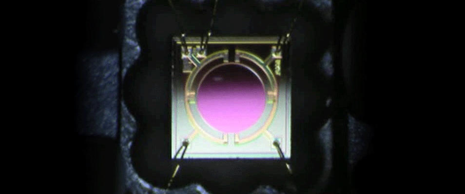 MEMS－ミクロの世界から見つめる地球の鼓動－