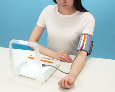 オムロンデジタル自動血圧計 HEM－7070