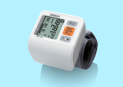 オムロンデジタル自動血圧計 HEM-6200