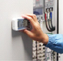 分電盤内に磁石で簡単取り付け