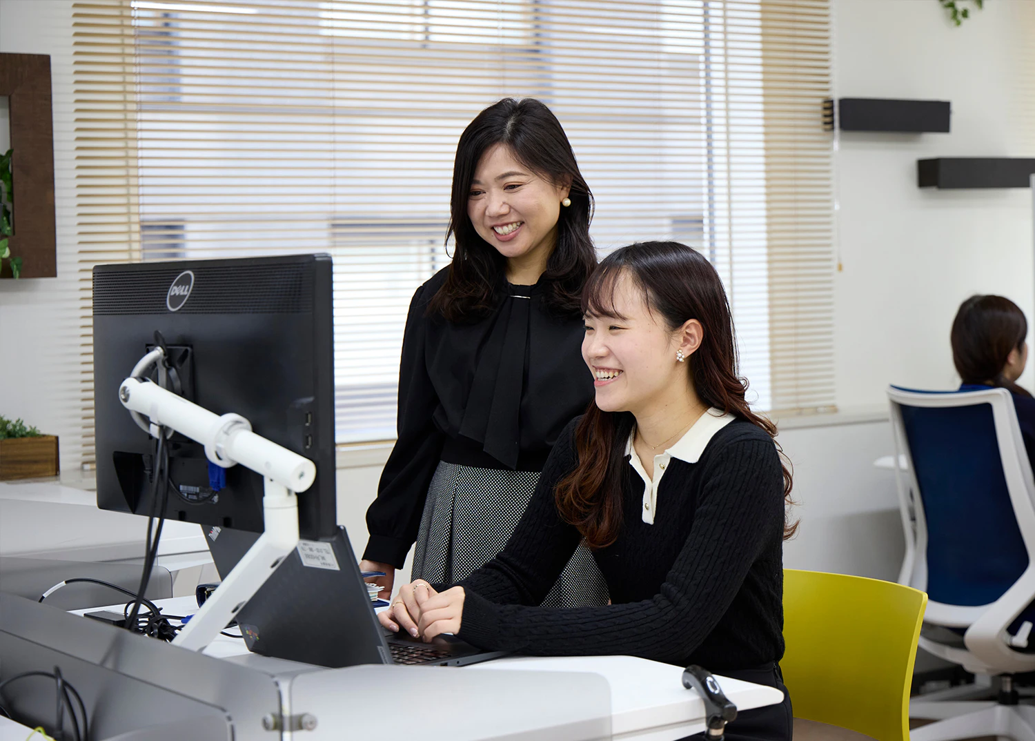 下肢障がいの方が笑顔の写真